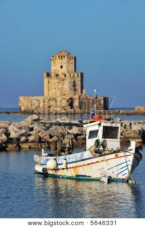 เรือประมงในเมโธนี