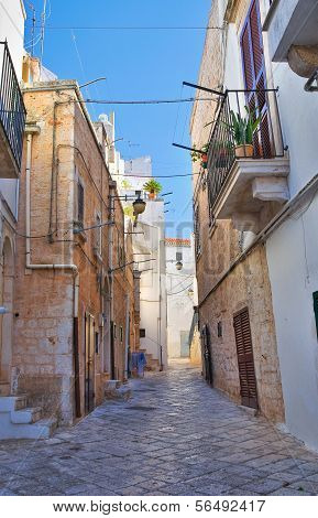 Alleyway. Noci. Puglia. Italy.