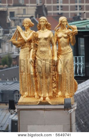 Kolme Golden jumalattaret