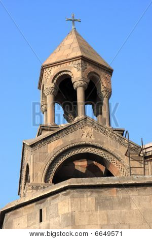 Etchmiadzin 大教堂的塔