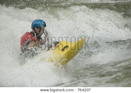 Kayak de aguas bravas