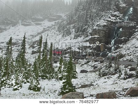 Road in the Snowy Mountains