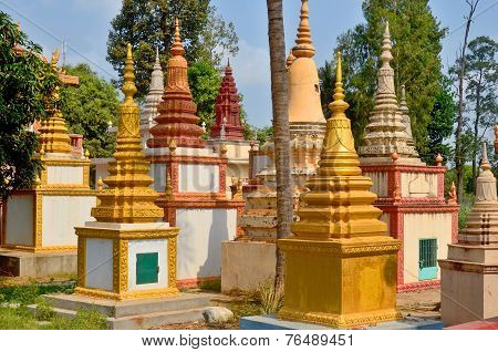 Details of Preah Prom Rath Pagoda