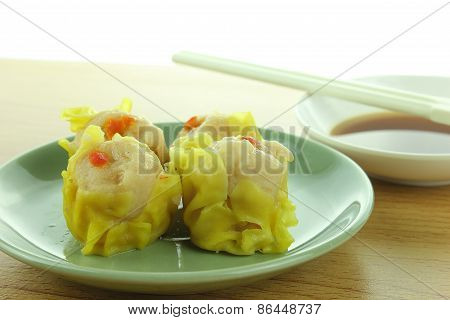 Shumai , Siu Mai - Chinese Steamed Pork Dumplings With Sauce