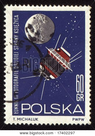 Estampilla de Polonia con la nave espacial Soviética Luna-3