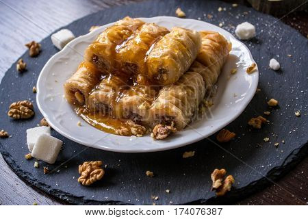 Rolled Baklava Turkish Delight Sweets Hazelnut Dessert Dripping Sugar