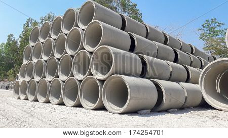 precast concrete water drainage pipe in big factory