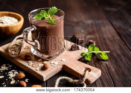 Chocolate Oatmeal Smoothie