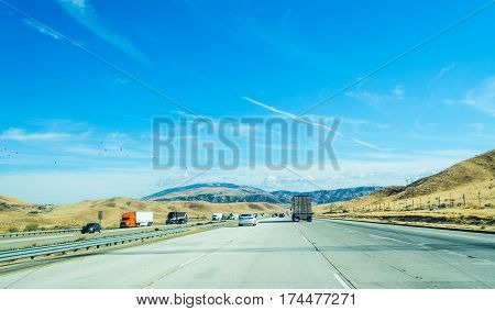 southbound traffic in Interstate 5 in California