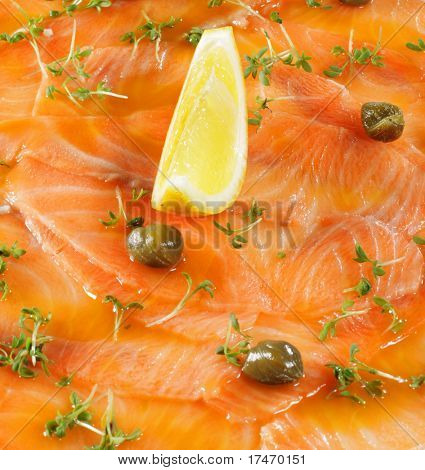Lososové Carpaccio s citronem a zelení