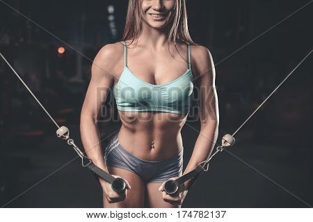 Sexy Pretty Fitness Girl Diet Training Chest Pumping Beautiful Breast.