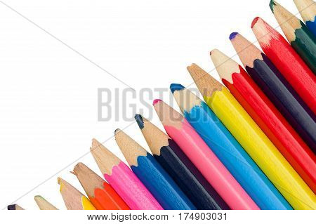 Colored pencils from left to right diagonally