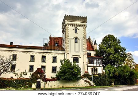 Old Castle Ratzenried In Germany, Argenbühl, Allgaeu, Baden-wuerttemberg