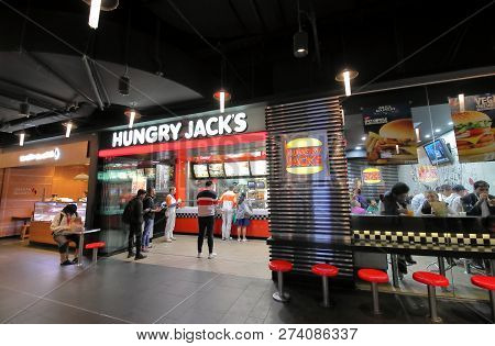 Melbourne Australia - November 28, 2018: Unidentified People Die At Hungry Jacks Fast Food Restauran