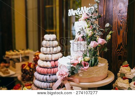 Candy Bar With Balls, Macaroon On Candy Bar, Candy Bar On Holiday, Candy Bar At The Wedding. Dessert