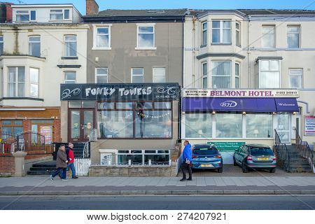 Blackpool, England - October 26, 2018: Blackpool Promenade During An Autumn Weekend. Blackpool Is On