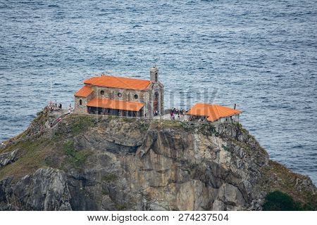 Chapel On Top Of San Juan De Gaztelugatxe Islet