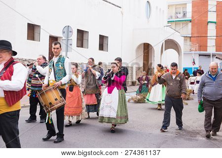 Oropesa Del Mar, Spain - January 13, 2018: Holiday Procession On Festival Of Saint Anthony In The St