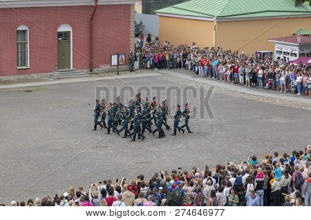 St. Petersburg, Russia - August 11, 2018: The Ceremony Of Divorce Of The Guard Of Honor In The Narys