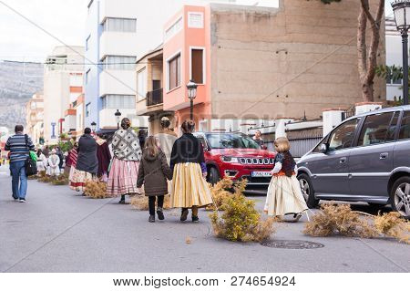 Oropesa Del Mar, Spain - January 13, 2018: Holiday Procession On Festival Of Saint Anthony In The St