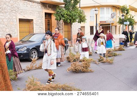Oropesa Del Mar, Spain - January 13, 2018: Holiday Procession On Festival Of Saint Anthony In The St