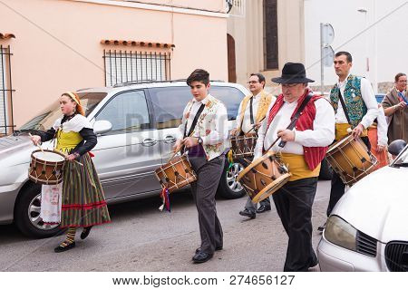 Oropesa Del Mar, Spain - January 13, 2018: Holiday Procession On Festival Of Saint Anthony In The St