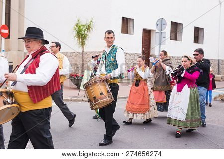 Oropesa Del Mar, Spain - January 13, 2018: Holiday Procession On Festival Of Saint Anthony In The St