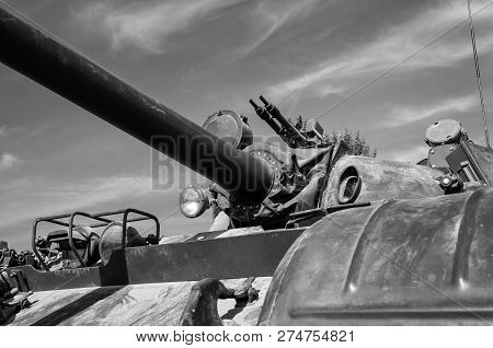 MILITARY VEHICLE - Tank from Cold War period of Soviet construction