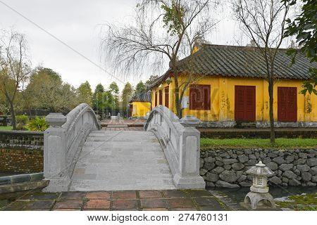 Ta Vu Also Known As Left House And A Bridge Over The Lake In The Grounds In Truong Sanh Residence In