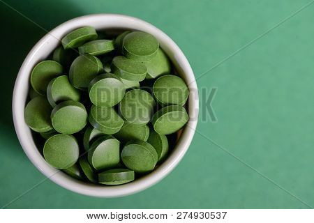 Details Of Chlorella Spirulina Pills, Close Up