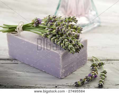 productos de baño de lavanda