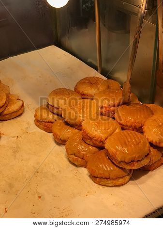 Turkish Wet Burger With Sauce / Islak Hamburger