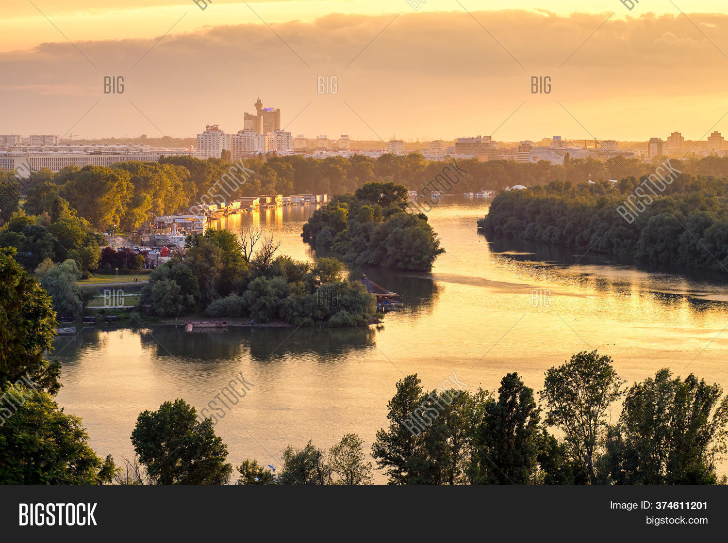 Река дунай в белграде. Река сава белград. Река дунай в белграде. Сава дунай. Белградская крепость белград вид на дунай.