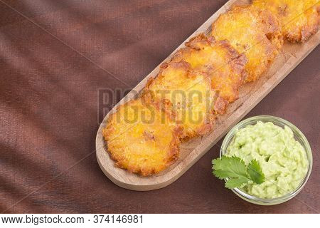 Patacón Fried Flattened Pieces Of Green Plantain (tostón, Tachino)