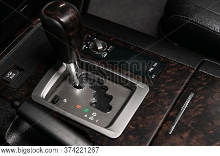 Novosibirsk/ Russia - April  02 2020: Toyota Land Cruiser 200  , Close Up Of The Manual Gearbox Tran