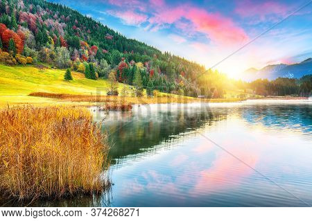 Marvelous View Of Wagenbruchsee (geroldsee) Lake With Karwendelspitze Mountain Range On Background. 