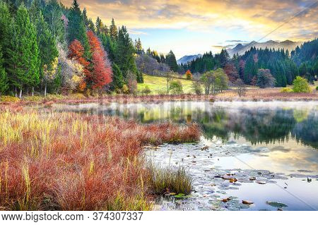 Marvelous View Of Wagenbruchsee (geroldsee) Lake With Karwendelspitze Mountain Range On Background. 