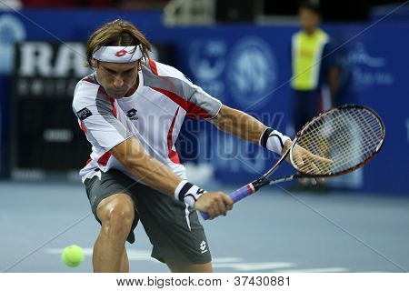 KUALA LUMPUR - syys 27: David Ferrer Espanja Pelaa hänen pyöreä 2 ottelu ATP Tour Malesian Open 