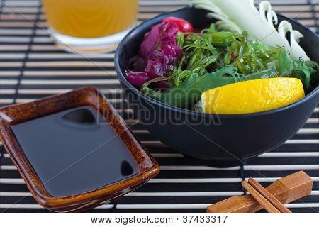 Suşi ve salata