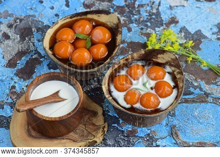 Indonesian Famous Dessert Biji Salak Or Bubur Candil: Porridge Of Sweet Potato Balls In Palm Sugar S