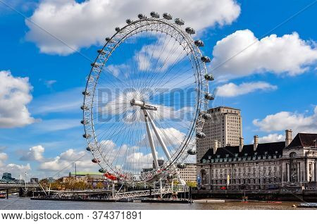 London, Uk - April 2018: London Eye (millenium Wheel)