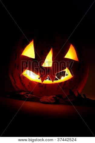 Halloween. Yö ja kurpitsan.