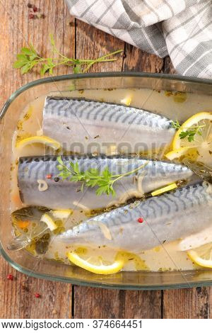maquereau- cooking fish fillet with olive oil and lemon