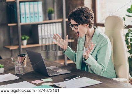 Angry Frustrated Depressed Secretary Girl Agent Marketer Sit Desk Chair Work Laptop Missed Deadline 