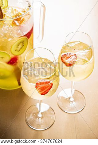 summr lemonade with kiwi fruits and strawberries