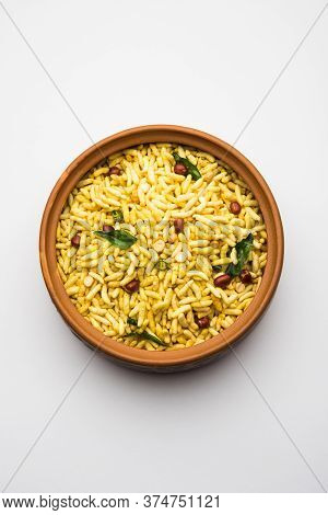 Puffed Rice Chivda Or Maharashtrial Bhadang Chiwda Served In A Plate