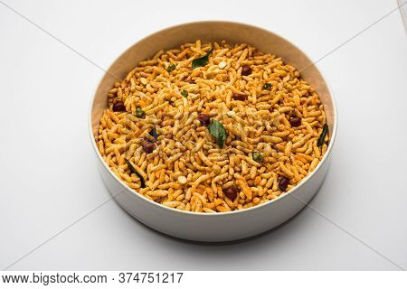 Puffed Rice Chivda Or Maharashtrial Bhadang Chiwda Served In A Plate