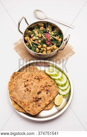 Spinach Chickpea Dry Curry / Palak Chana Sukhi Masala Sabzi