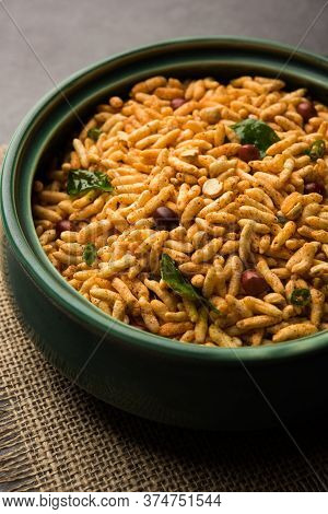 Puffed Rice Chivda Or Maharashtrial Bhadang Chiwda Served In A Plate