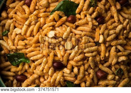 Puffed Rice Chivda Or Maharashtrial Bhadang Chiwda Served In A Plate